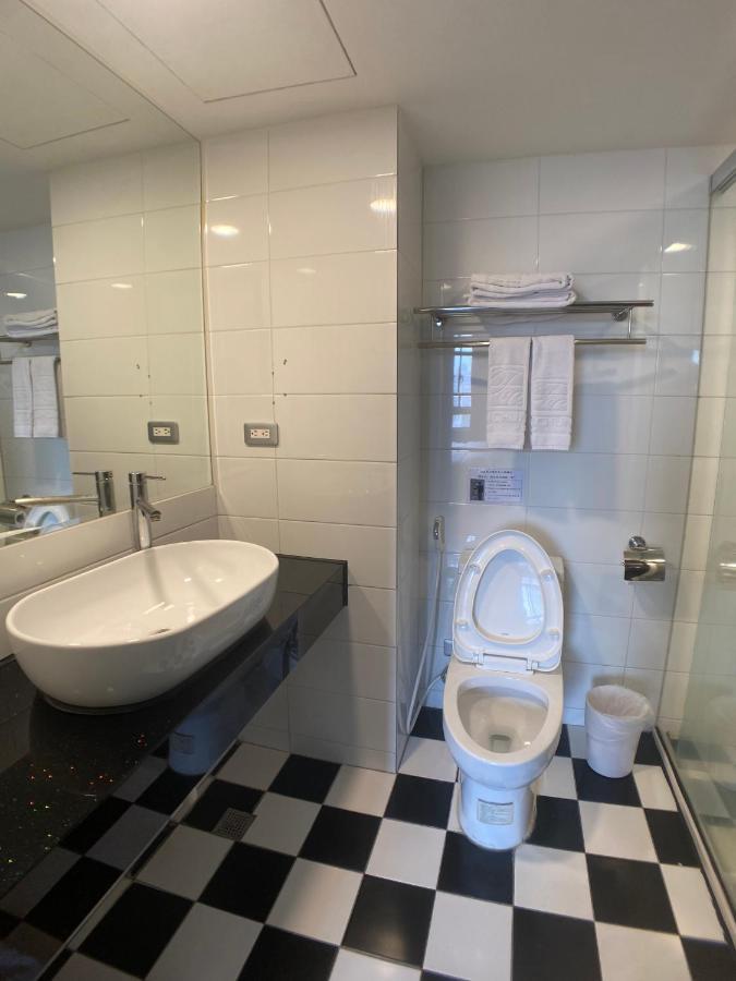 Bonjour Hotel Tajcshung Kültér fotó